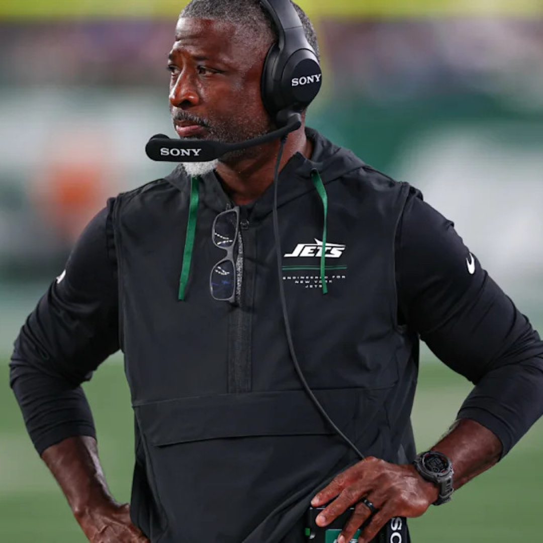 Aaron Glenn's Future with the Jets Looks Brighter Despite Tough Season