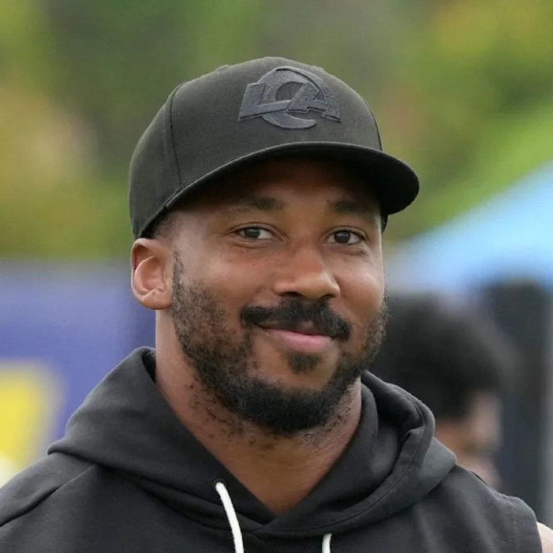 Myles Garrett Celebrates Being Named NFL's Top Player for 2026
