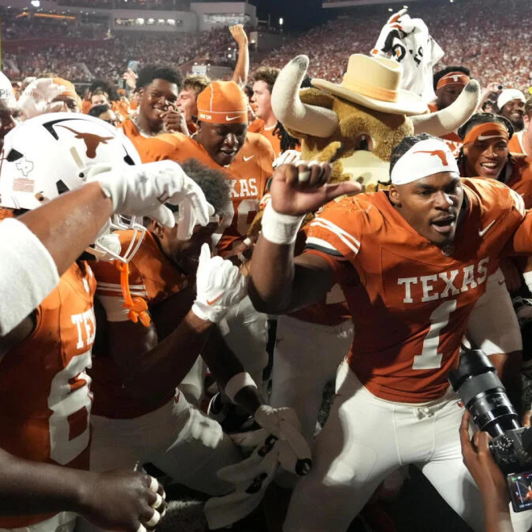 Texas Takes No. 1 Spot in AP Top 25 After Stunning Win Over Ohio State