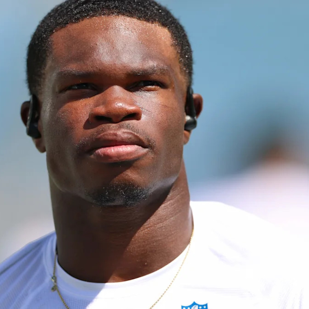 Travis Hunter's Limited Role Raises Questions for Jaguars and Coach Sanders