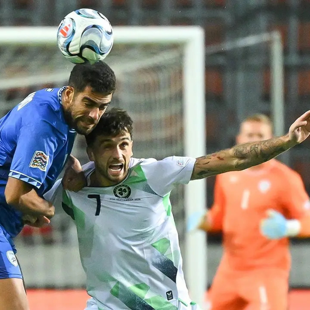 Irish players protest against Israel with armbands and no handshakes