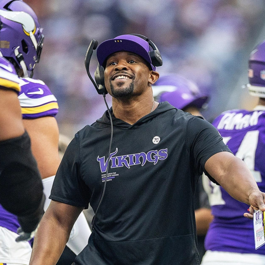 Vikings Remain Undefeated Despite Offensive Struggles
