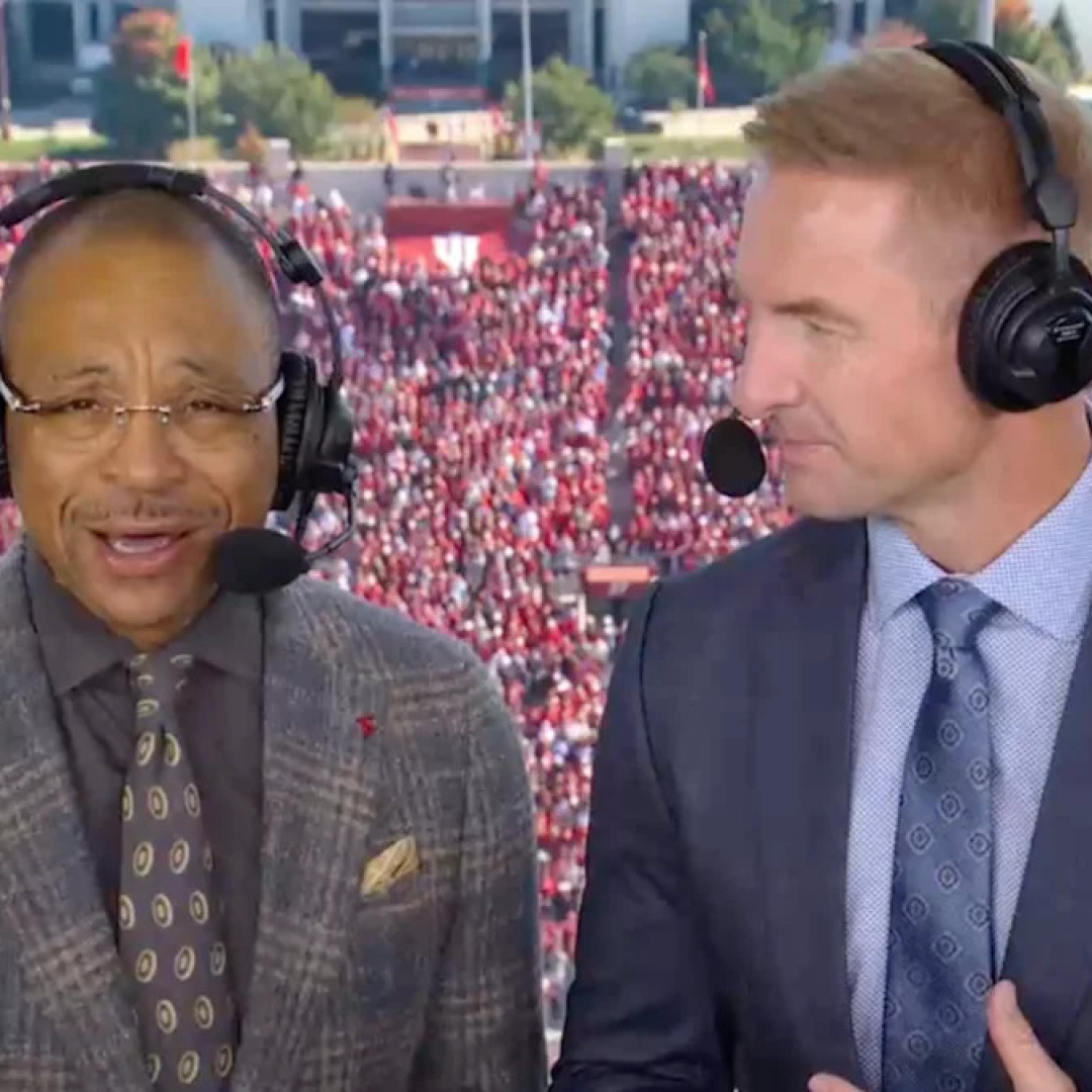 Gus Johnson's Gaffes Overshadow Indiana's Narrow Loss to Ohio State